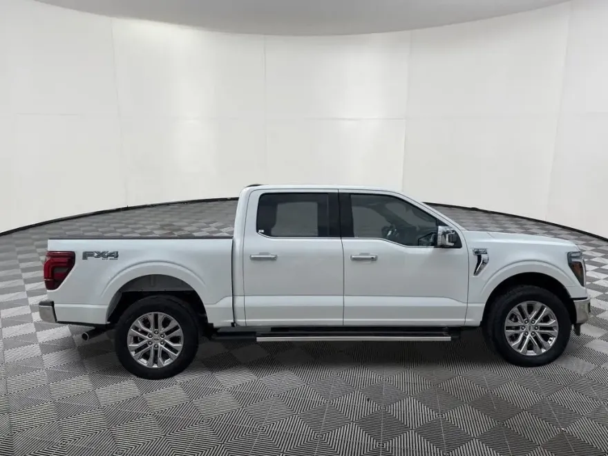 2025 Ford F-150 Lariat photo 1