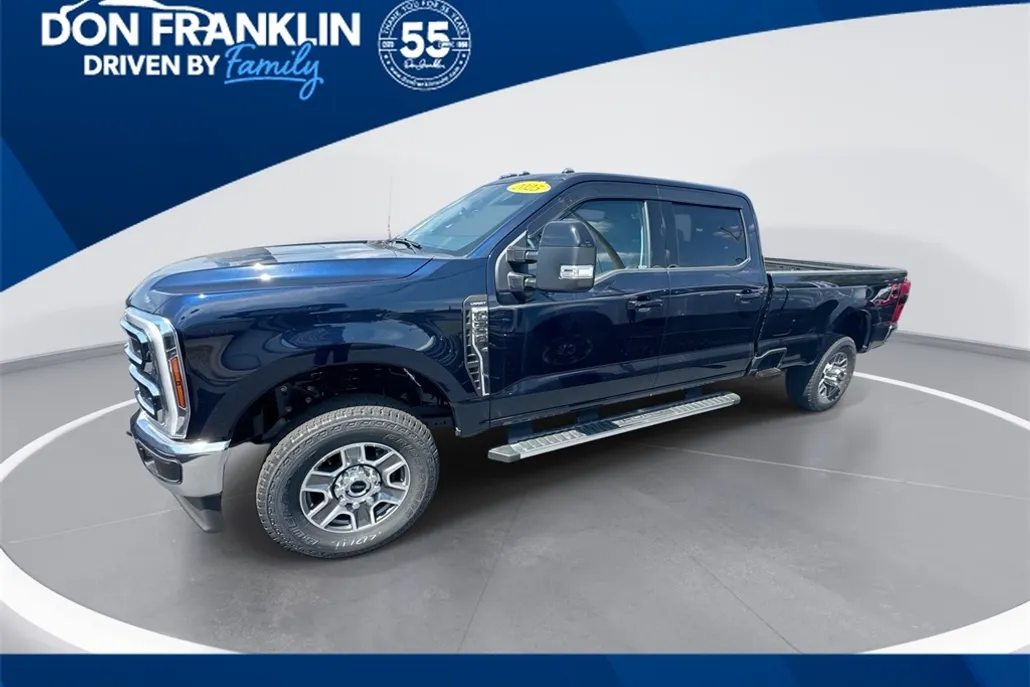 2025 Ford F-350 Lariat photo 1
