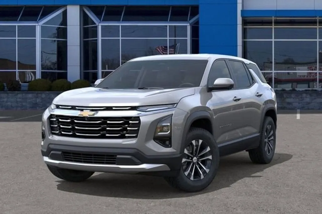 2026 Chevrolet Equinox LT photo 1