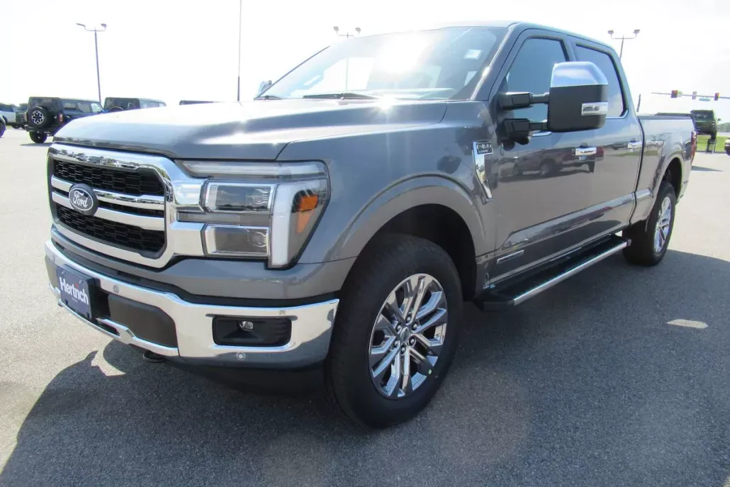 2025 Ford F-150 Lariat photo 1