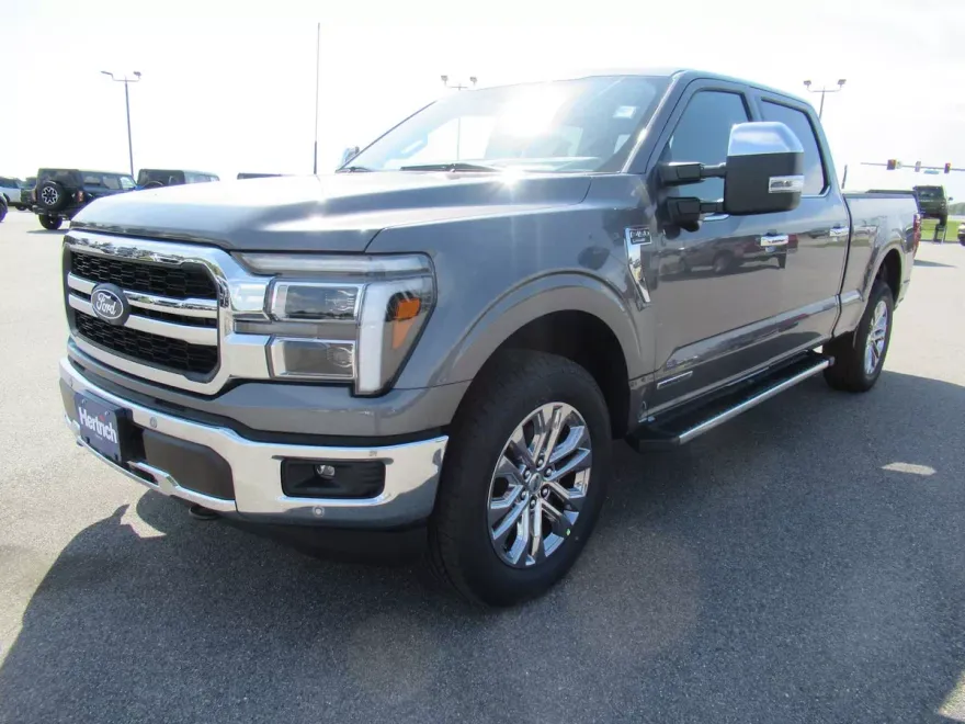 2025 Ford F-150 Lariat photo 1