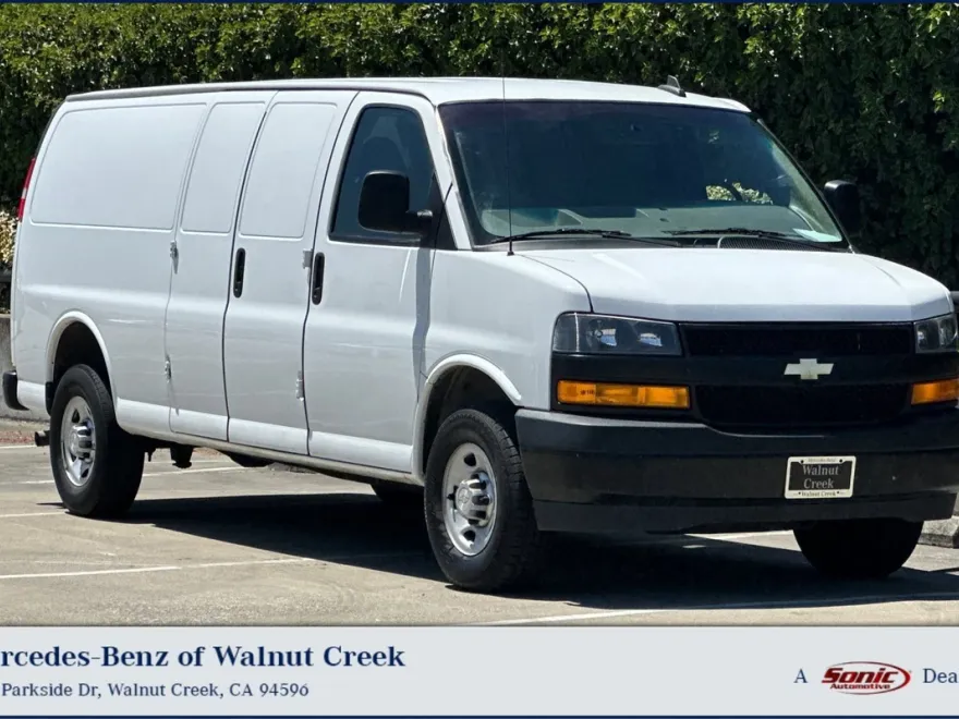 2022 Chevrolet Express 2500 Work Cargo Van photo 1