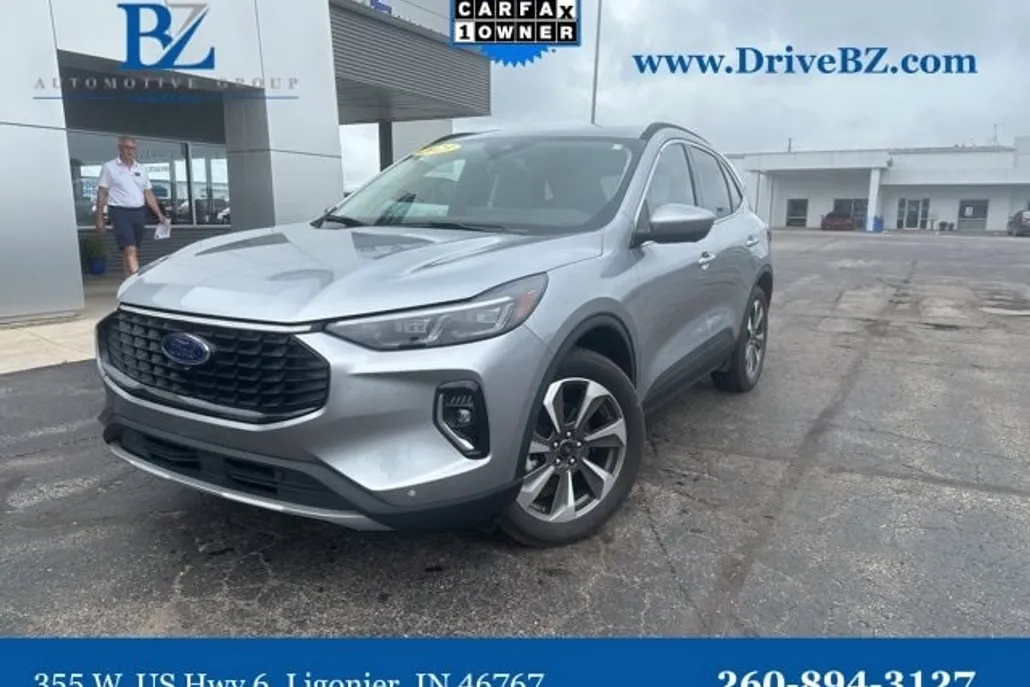 2023 Ford Escape Hybrid Platinum photo 1