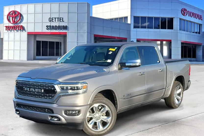 2022 Ram 1500 Limited photo 1