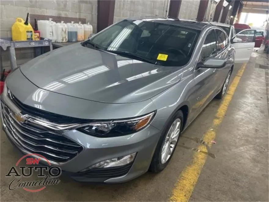 2024 Chevrolet Malibu 1LT photo 1