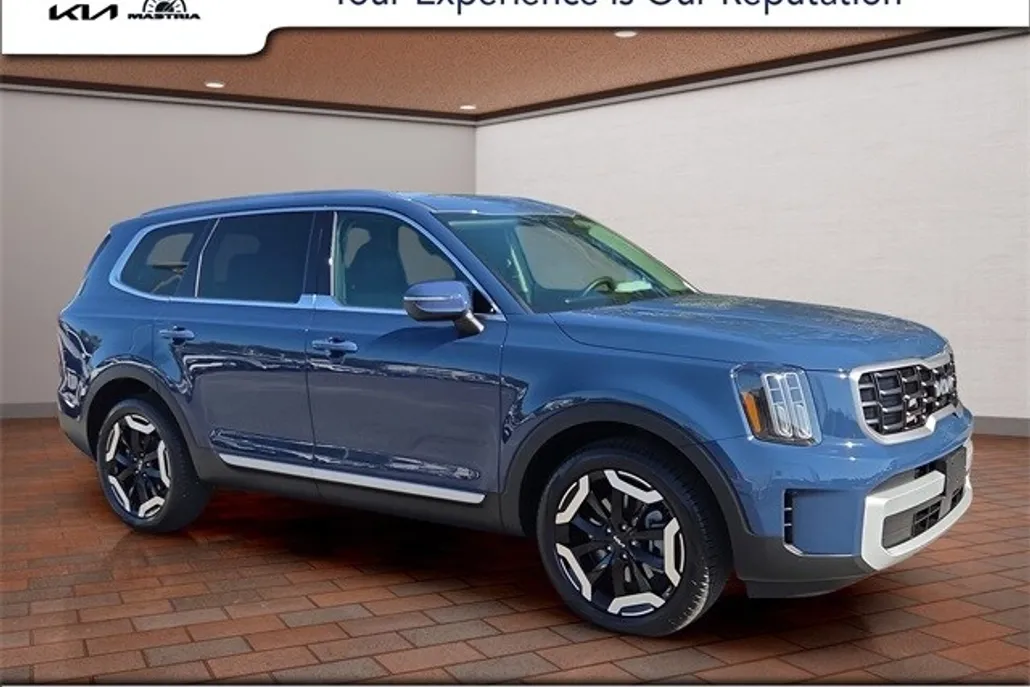 2025 Kia Telluride S photo 1