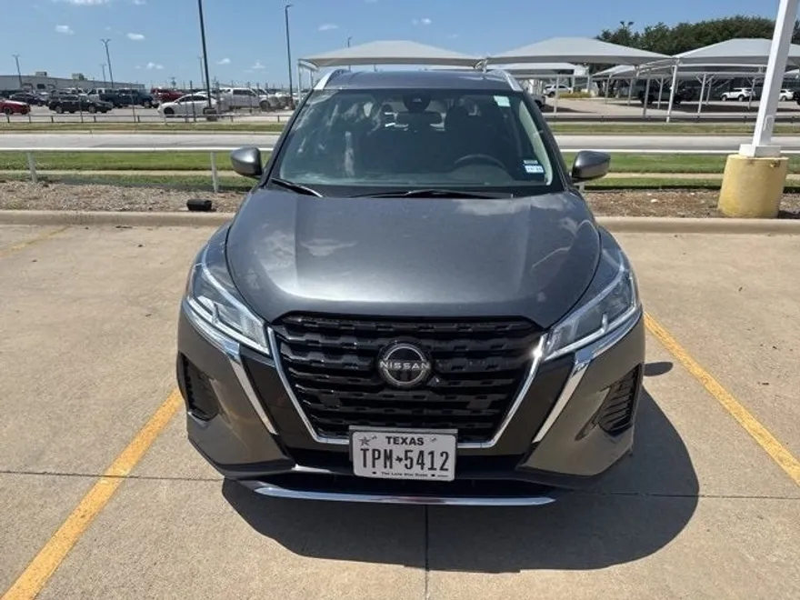 2024 Nissan Kicks SV photo 1