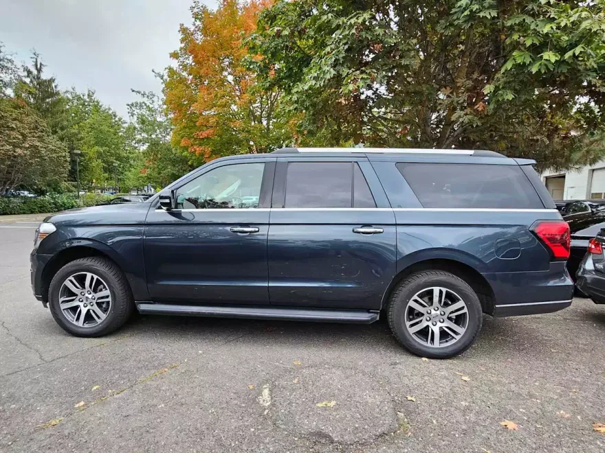 2024 Ford Expedition MAX Limited photo 1