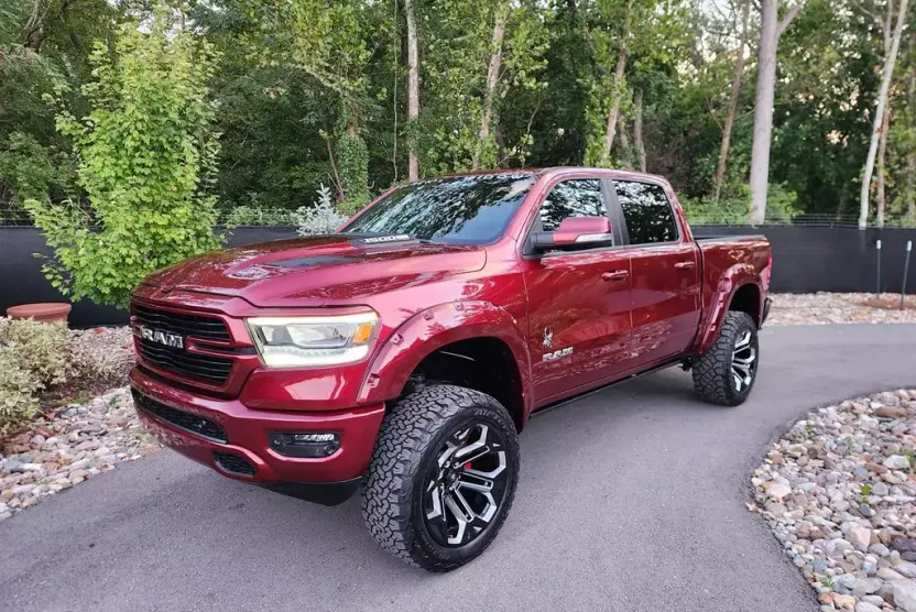 2022 Ram 1500 Laramie photo 1