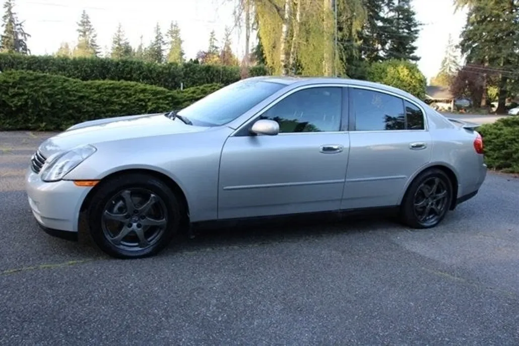 2004 Infiniti G35 Sedan Base photo 1