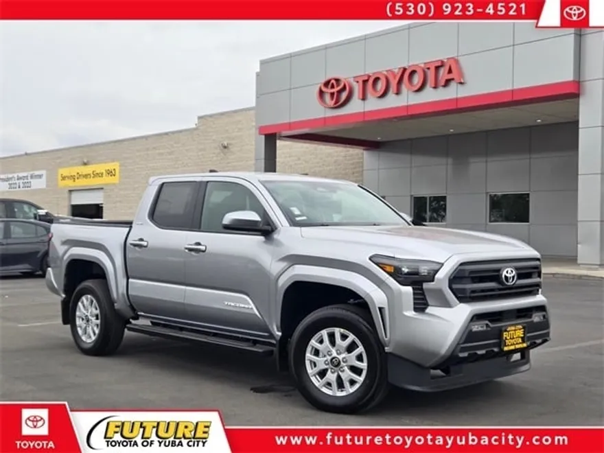 2025 Toyota Tacoma SR5 photo 1