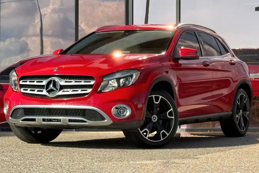 2019 Mercedes Benz GLA 250 photo 1