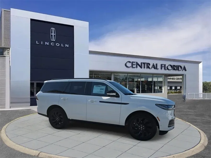 2025 Lincoln Navigator Reserve photo 1