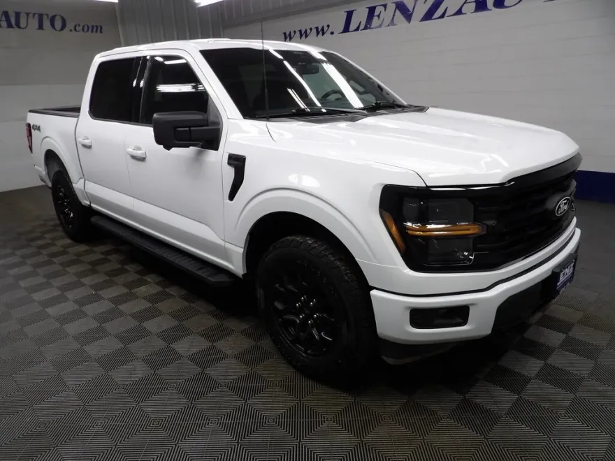 2024 Ford F-150 XLT photo 1