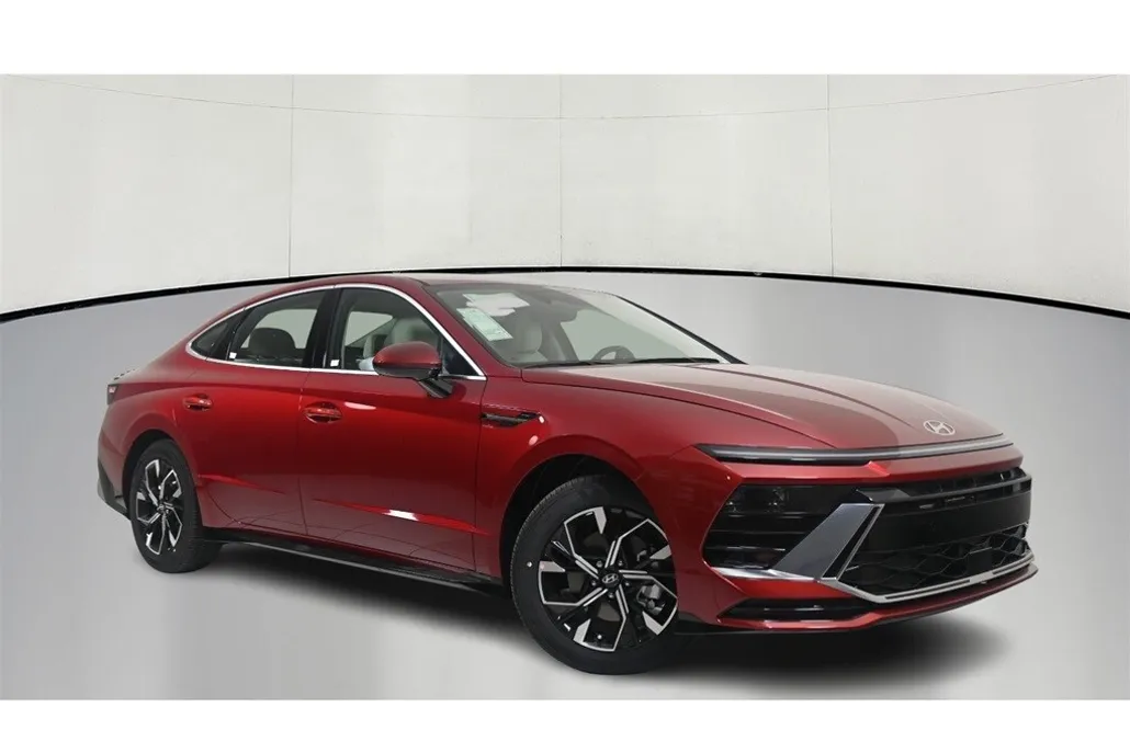 2025 Hyundai Sonata SEL photo 1