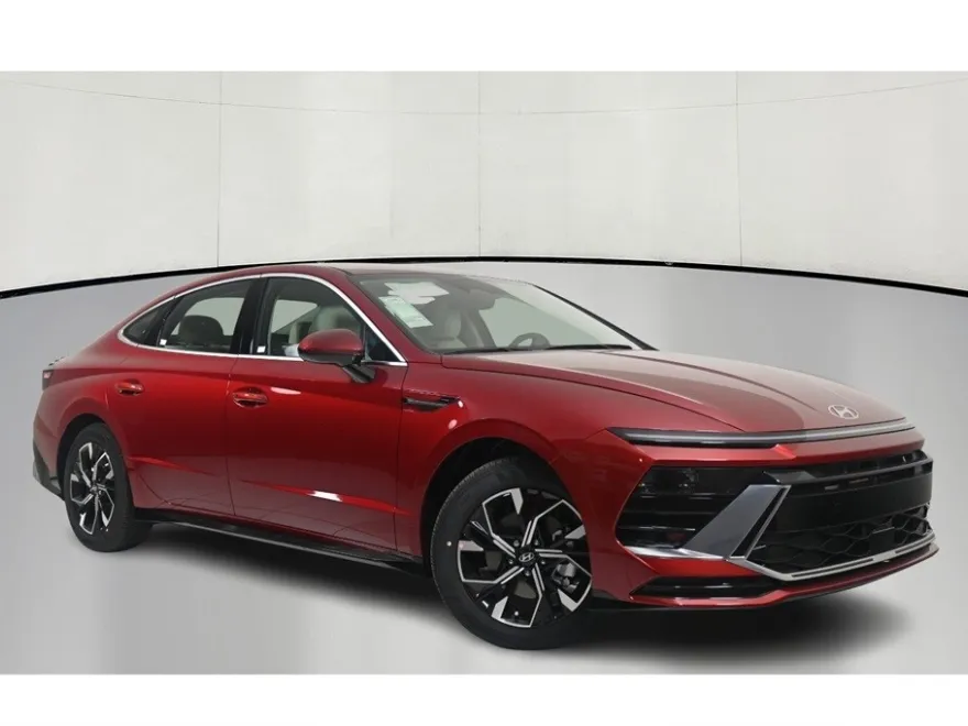 2025 Hyundai Sonata SEL photo 1