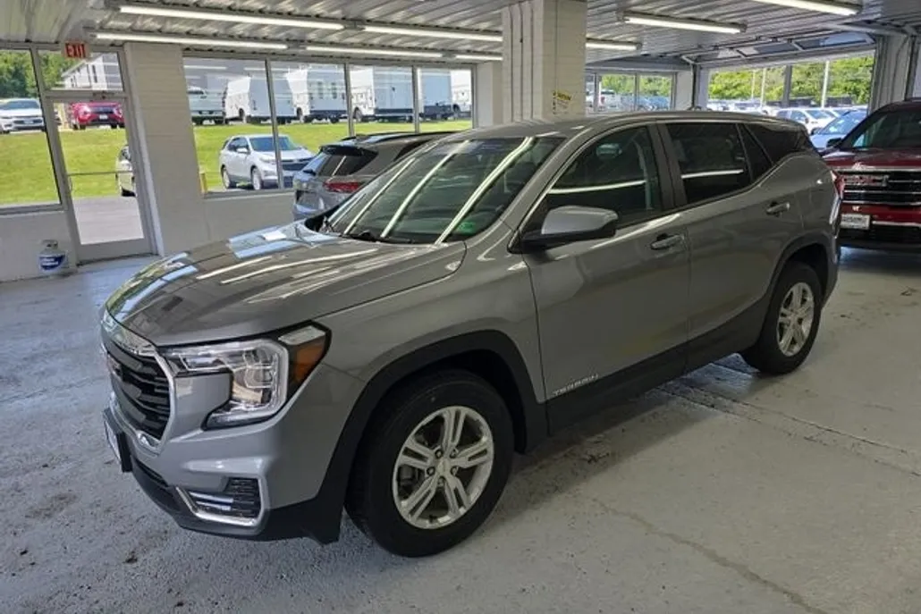2024 Gmc Terrain SLE photo 1