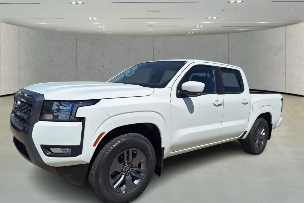 2025 Nissan Frontier Crew Cab SV photo 1