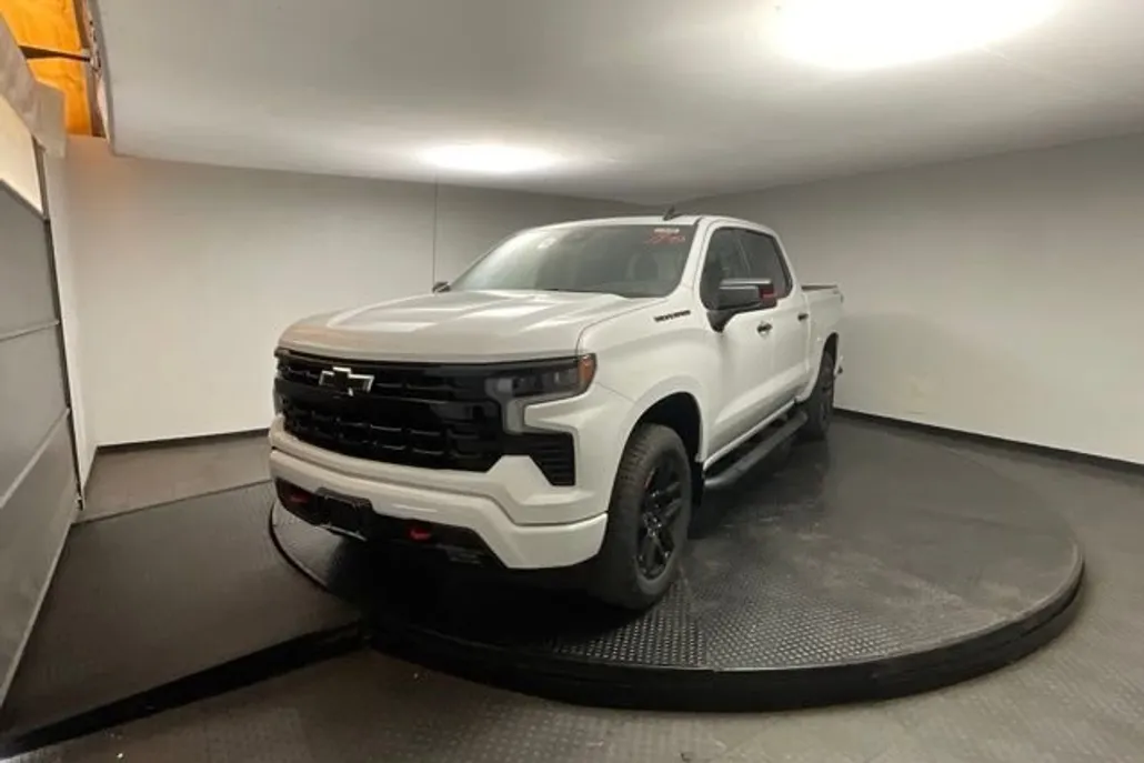 2026 Chevrolet Silverado 1500 RST photo 1