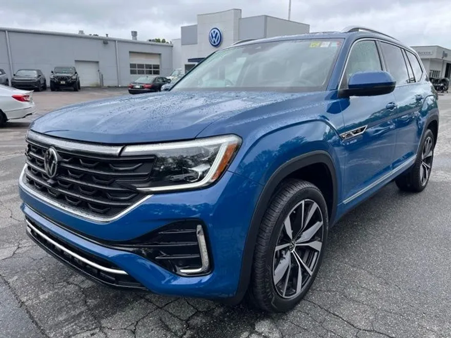 2025 Volkswagen Atlas SEL Premium R-Line photo 1