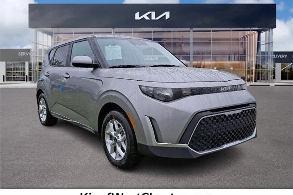2025 Kia Soul LX photo 1