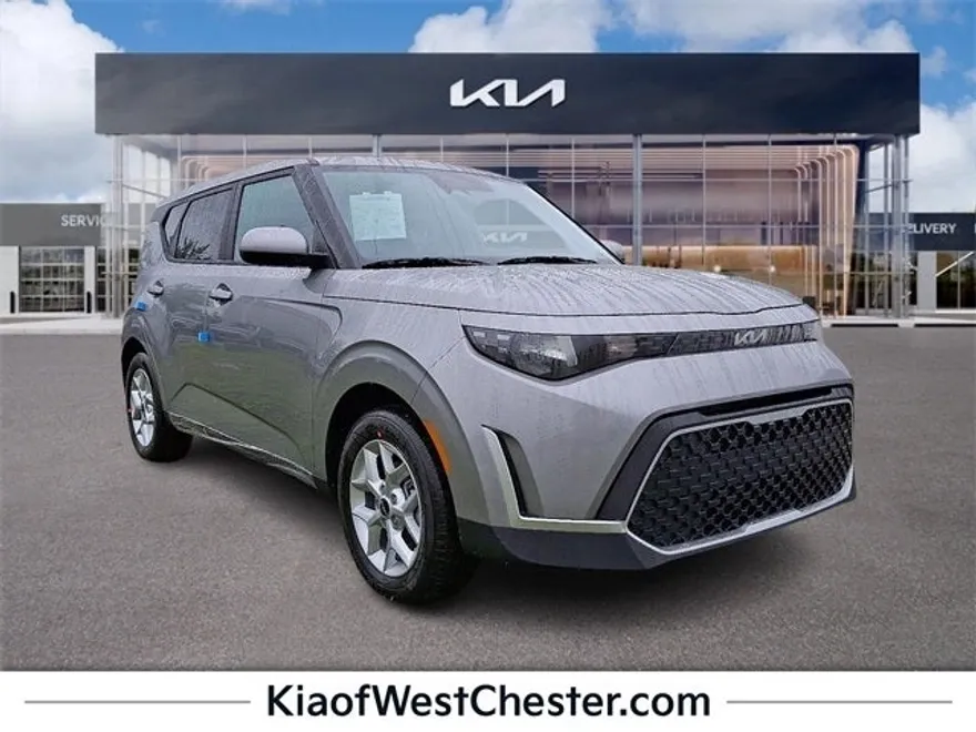 2025 Kia Soul LX photo 1