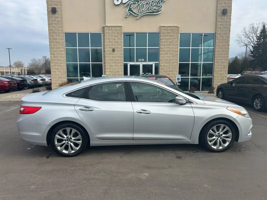2012 Hyundai Azera Base photo 1