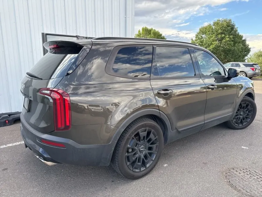 2022 Kia Telluride SX photo 1