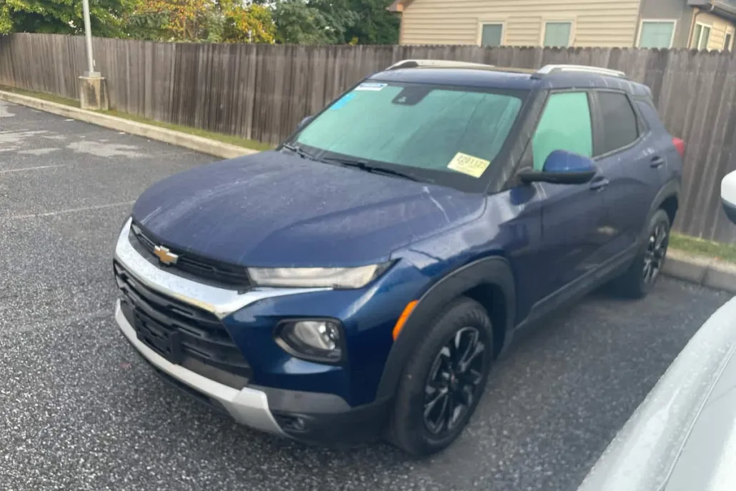2022 Chevrolet Trailblazer LT photo 1