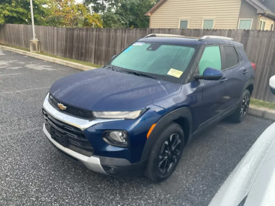 2022 Chevrolet Trailblazer LT photo 1