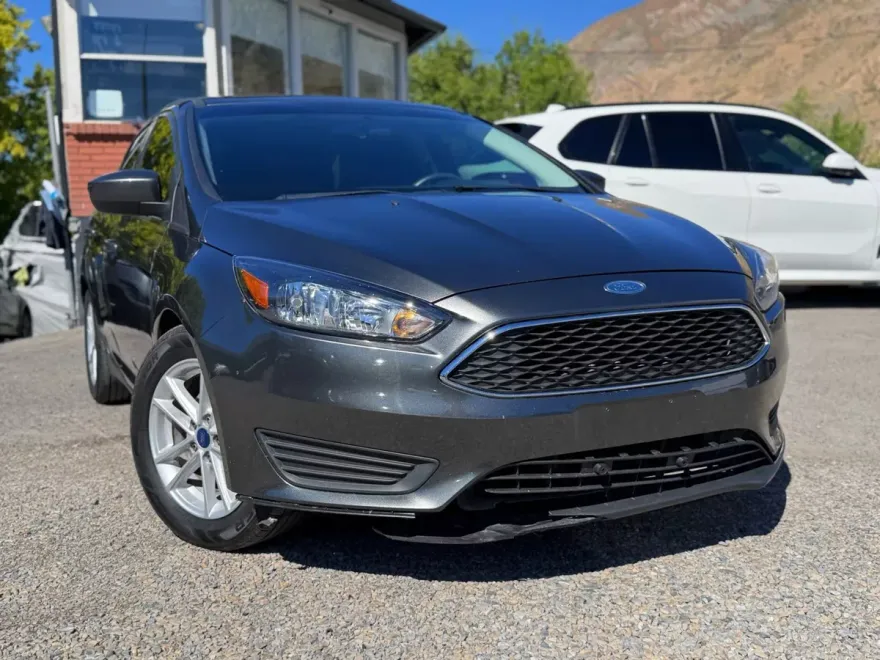 2018 Ford Focus SE photo 1