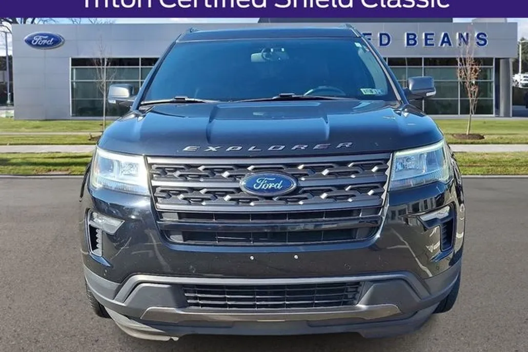 2019 Ford Explorer XLT photo 1