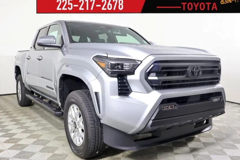 2025 Toyota Tacoma SR5 Double Cab photo 1