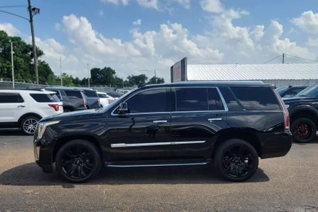2016 Cadillac Escalade Standard Sport photo 1