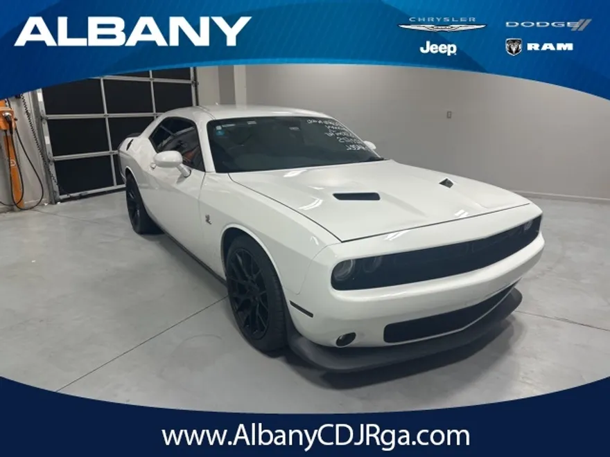 2016 Dodge Challenger R/T Scat Pack photo 1