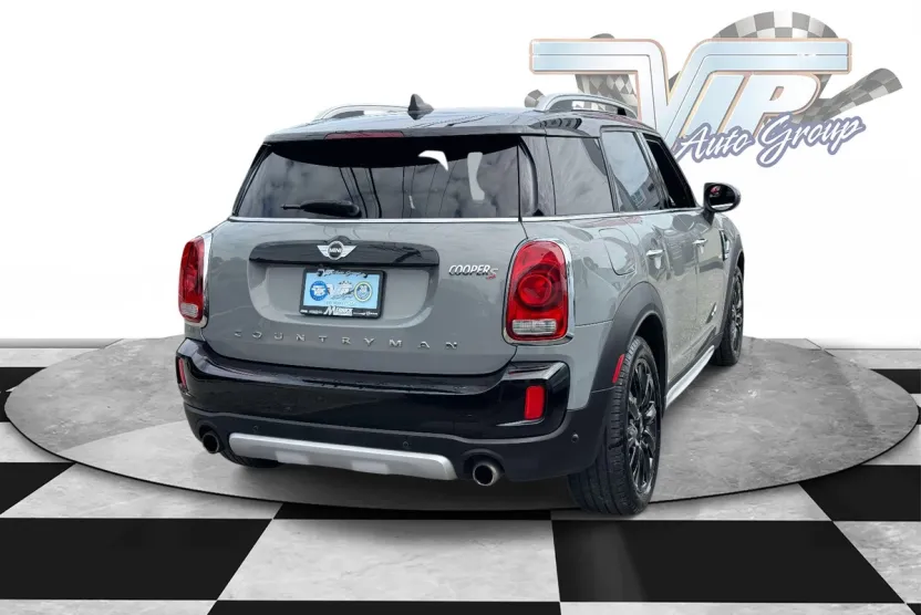 2017 Mini Countryman S ALL4 photo 1