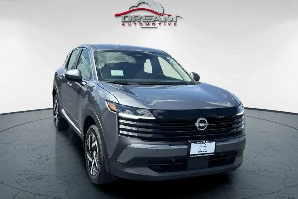 2025 Nissan Kicks SV photo 1
