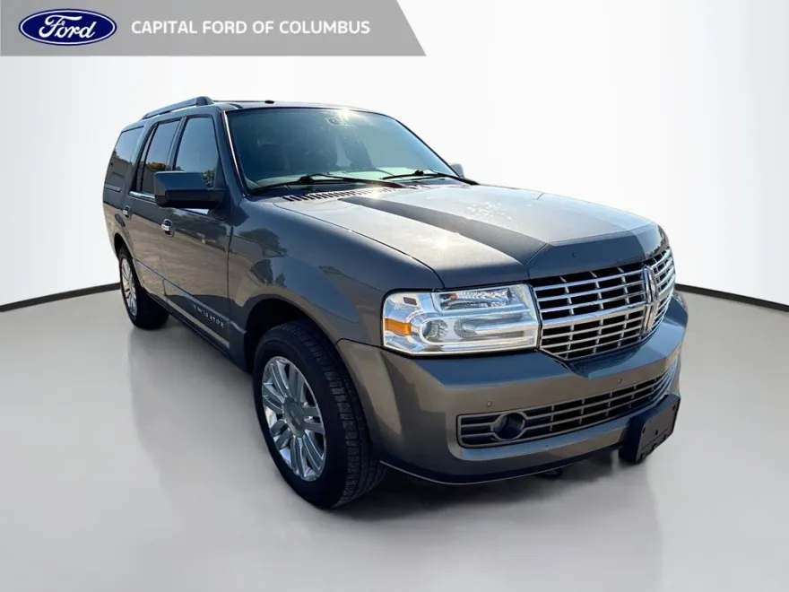 2014 Lincoln Navigator Base photo 1
