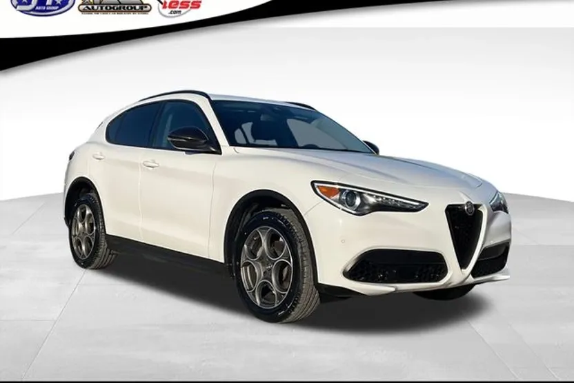 2021 Alfa Romeo Stelvio Sport Base photo 1