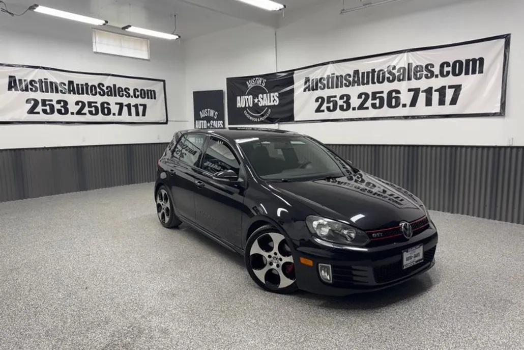 2012 Volkswagen Golf GTI Base photo 1