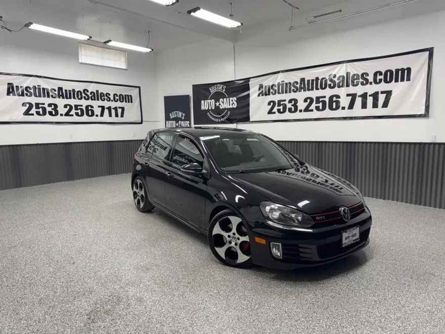 2012 Volkswagen Golf GTI Base photo 1