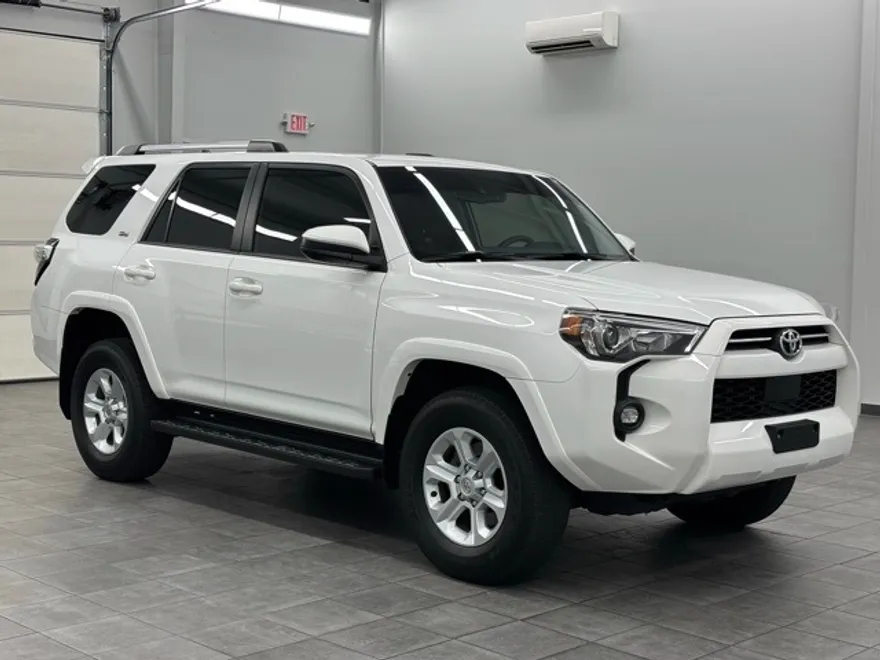 2023 Toyota 4Runner SR5 photo 1