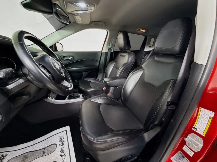 2020 Jeep Compass Latitude photo 1