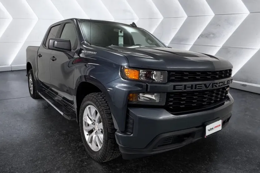 2020 Chevrolet Silverado 1500 Custom photo 1