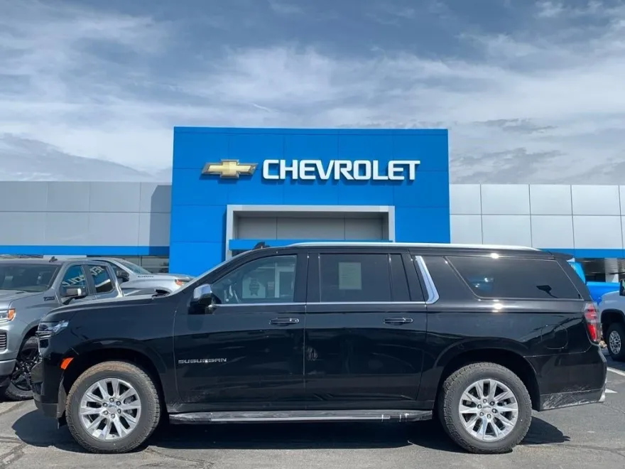 2024 Chevrolet Suburban Premier photo 1