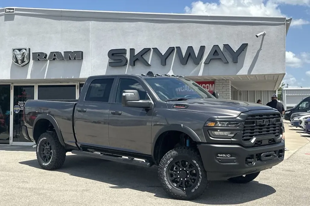 2025 Ram 2500 Tradesman photo 1