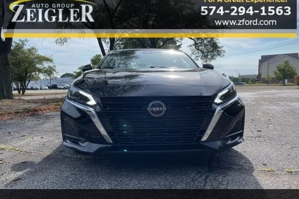 2024 Nissan Altima 2.5 SV photo 1