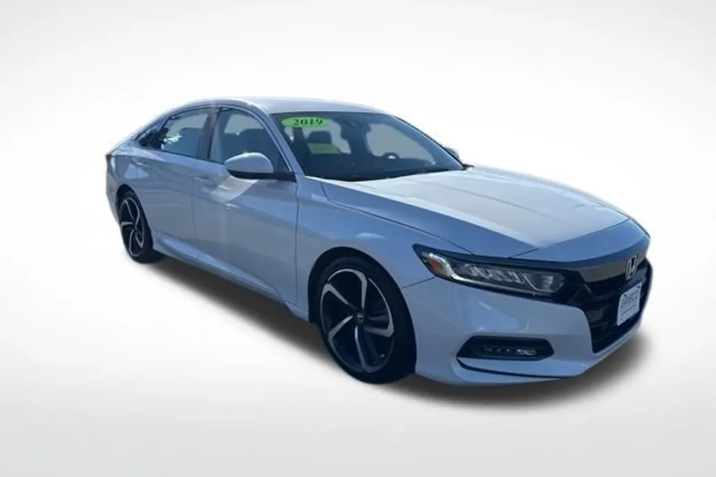 2019 Honda Accord Sport photo 1
