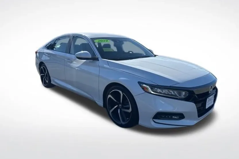 2019 Honda Accord Sport photo 1
