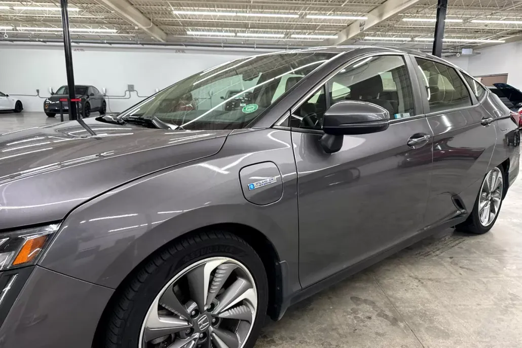 2018 Honda Clarity Plug-In Hybrid photo 1